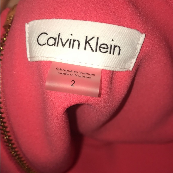 Dress - Picture 3 of 3